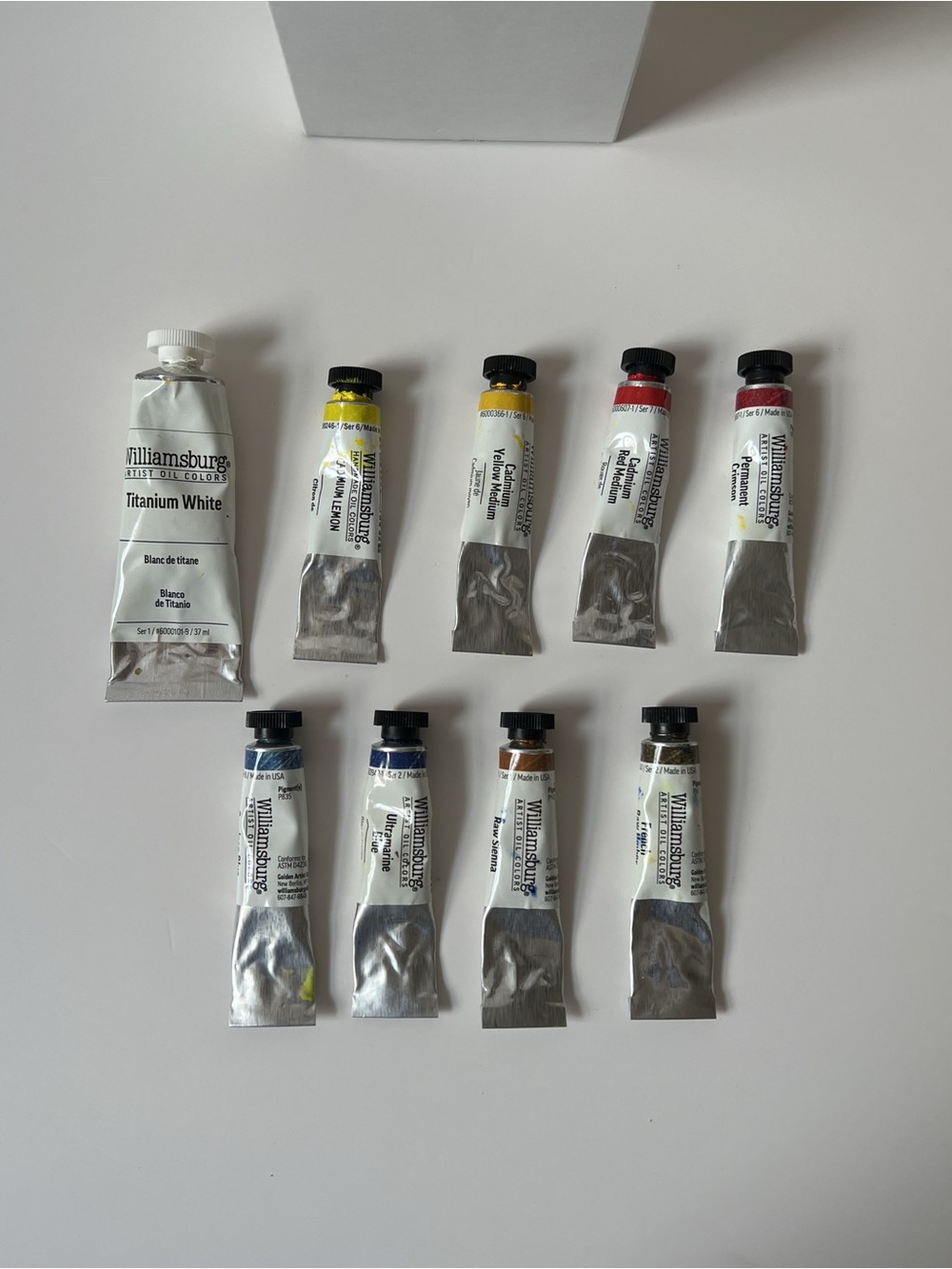 Williamsburg Artist Oil Paint - Set of 9 traditional colors - 11 ml Tubes